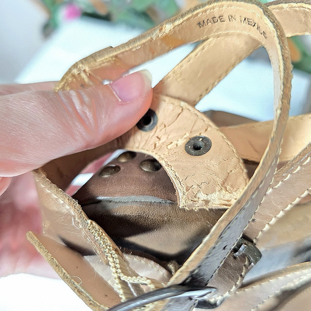 50) BED STU Studded Dark Taupe Leather Wooden Wedge Sandal Sz. 8 (Never Worn) - Picture 7 of 10